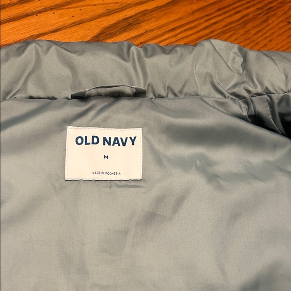 Old Navy light green Puffer Vest - Picture 2 of 3